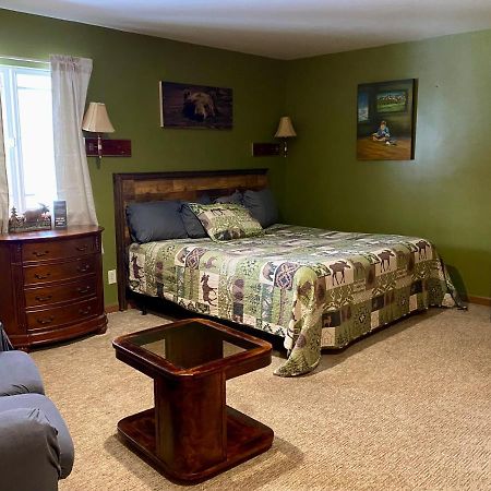 Moosehead Lodge Rangely Екстериор снимка