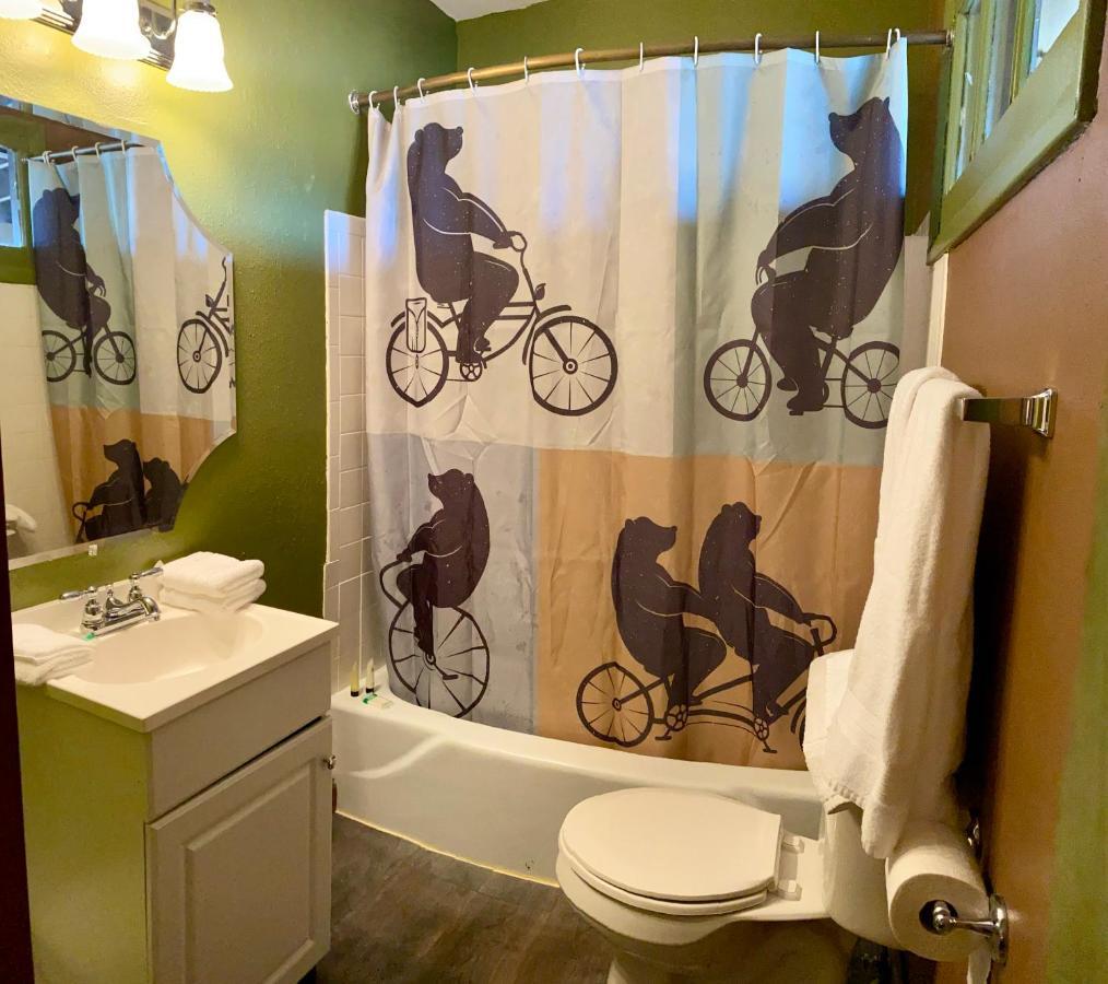Moosehead Lodge Rangely Екстериор снимка