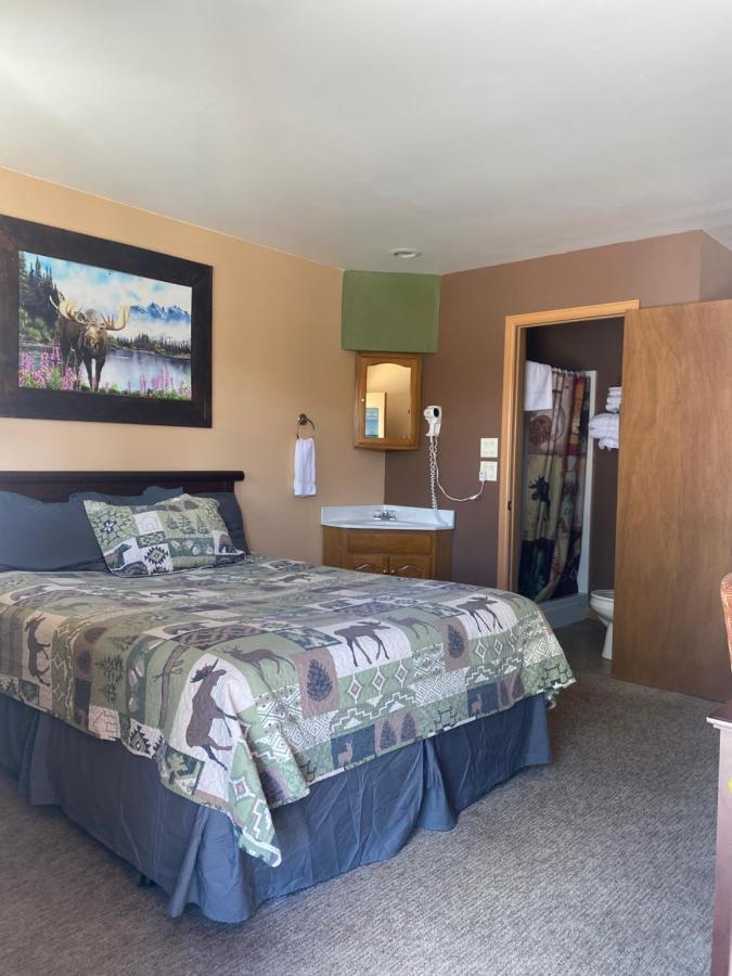 Moosehead Lodge Rangely Екстериор снимка