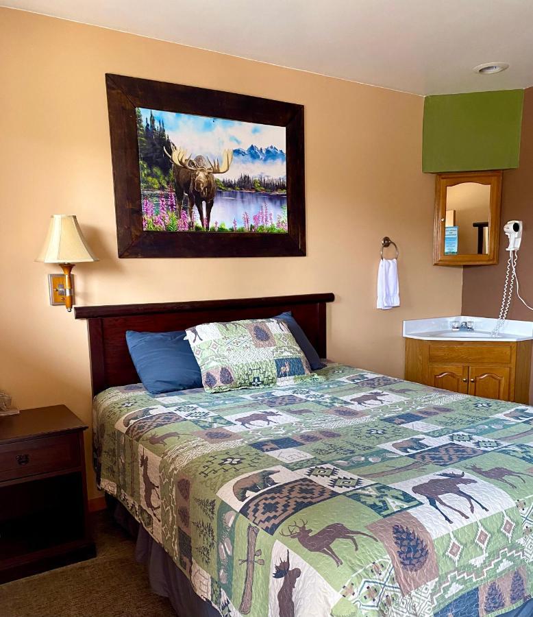 Moosehead Lodge Rangely Екстериор снимка