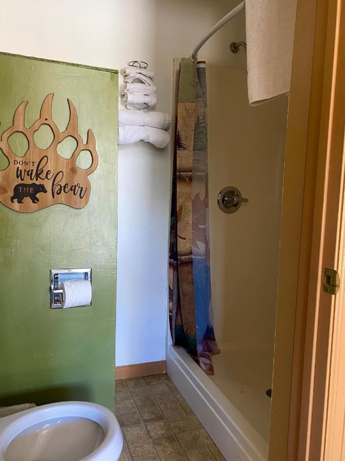 Moosehead Lodge Rangely Екстериор снимка