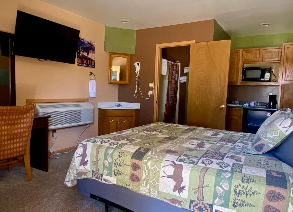 Moosehead Lodge Rangely Екстериор снимка
