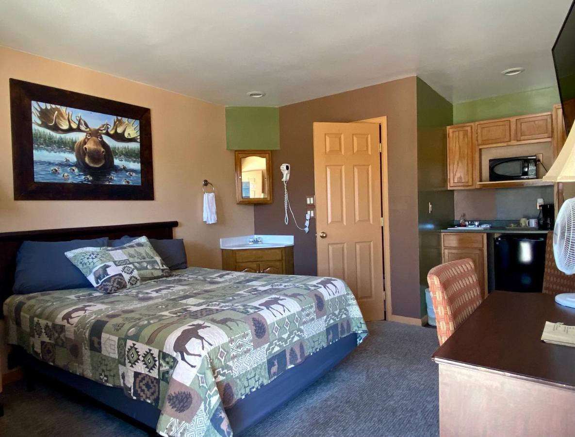 Moosehead Lodge Rangely Екстериор снимка