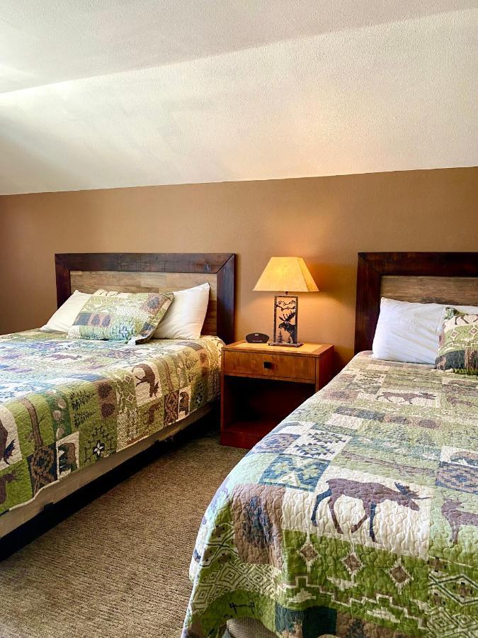 Moosehead Lodge Rangely Екстериор снимка