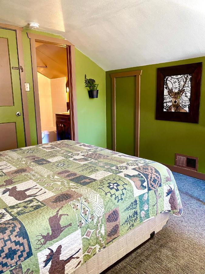 Moosehead Lodge Rangely Екстериор снимка