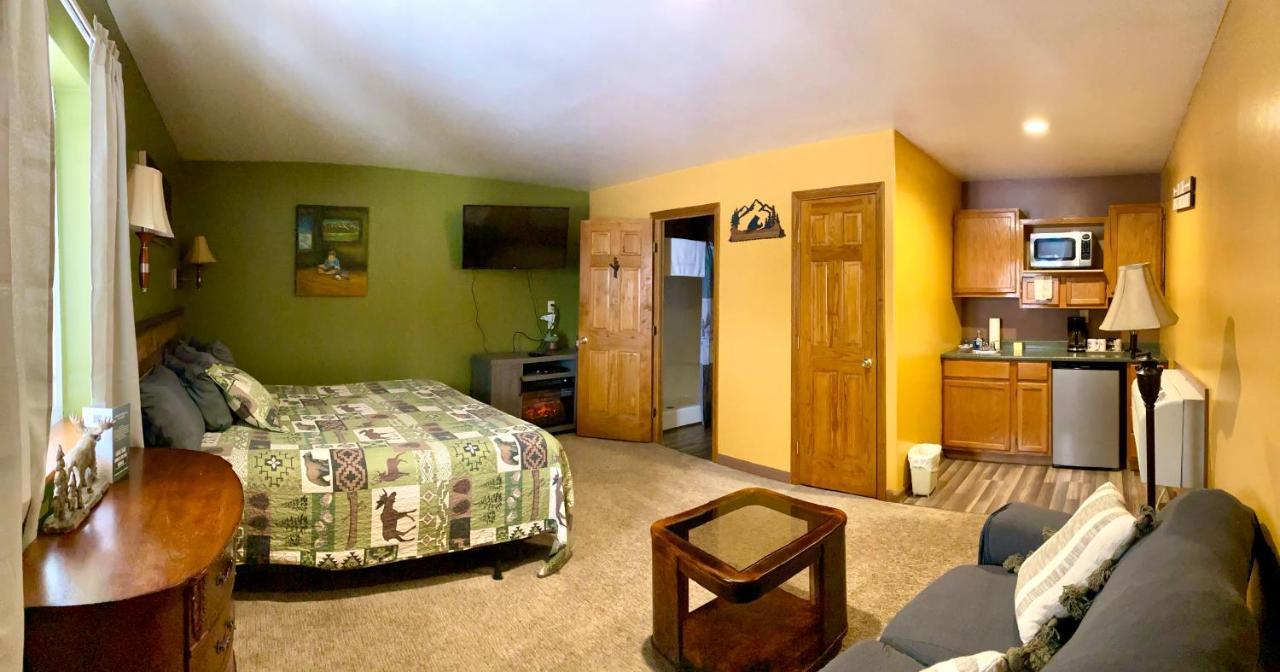 Moosehead Lodge Rangely Екстериор снимка